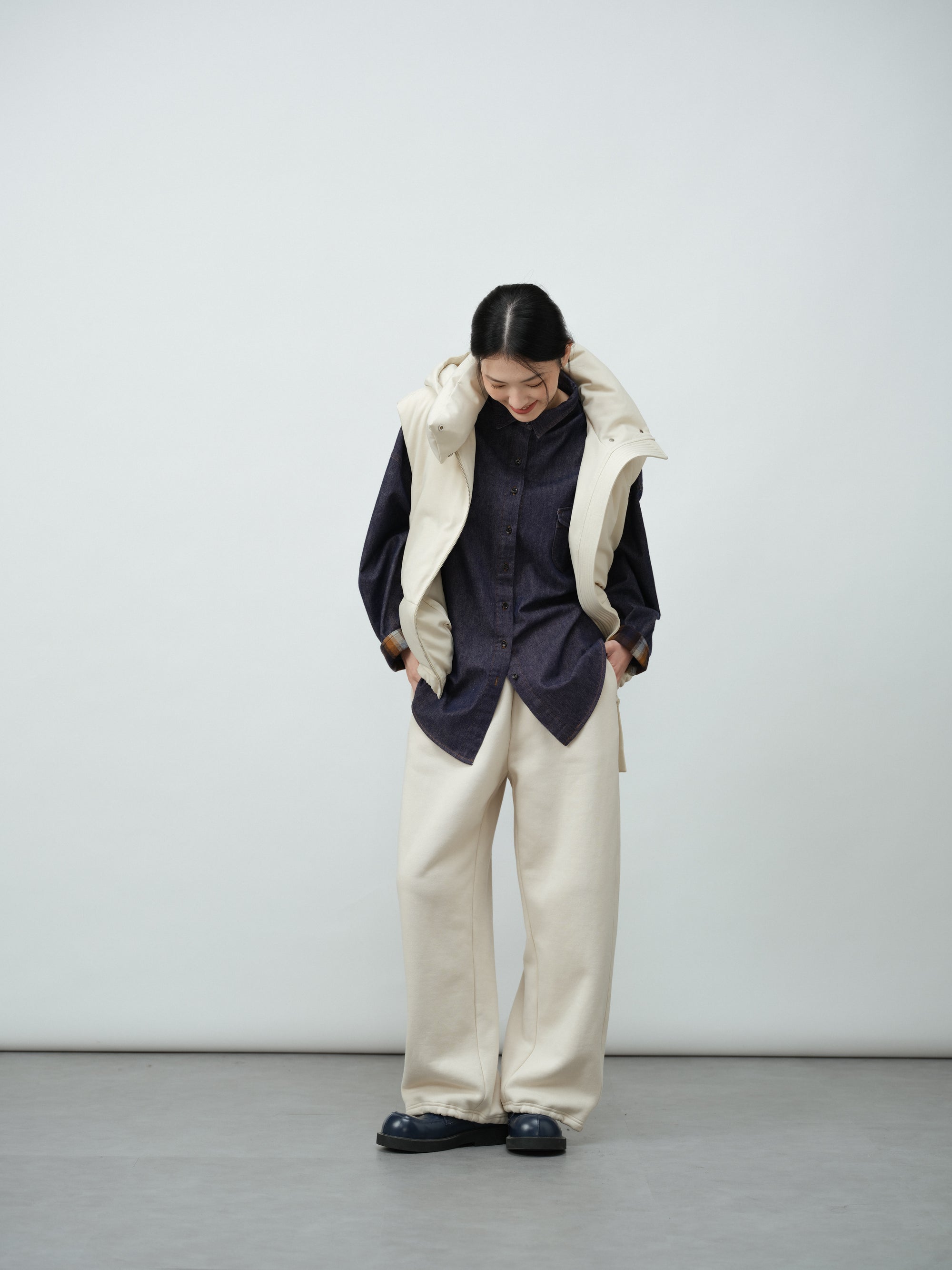 カジュアルフードダウンベスト