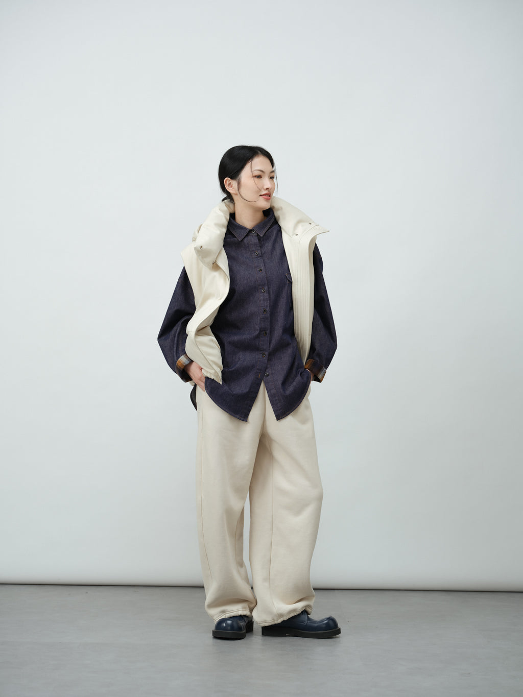 カジュアルデニムシャツ