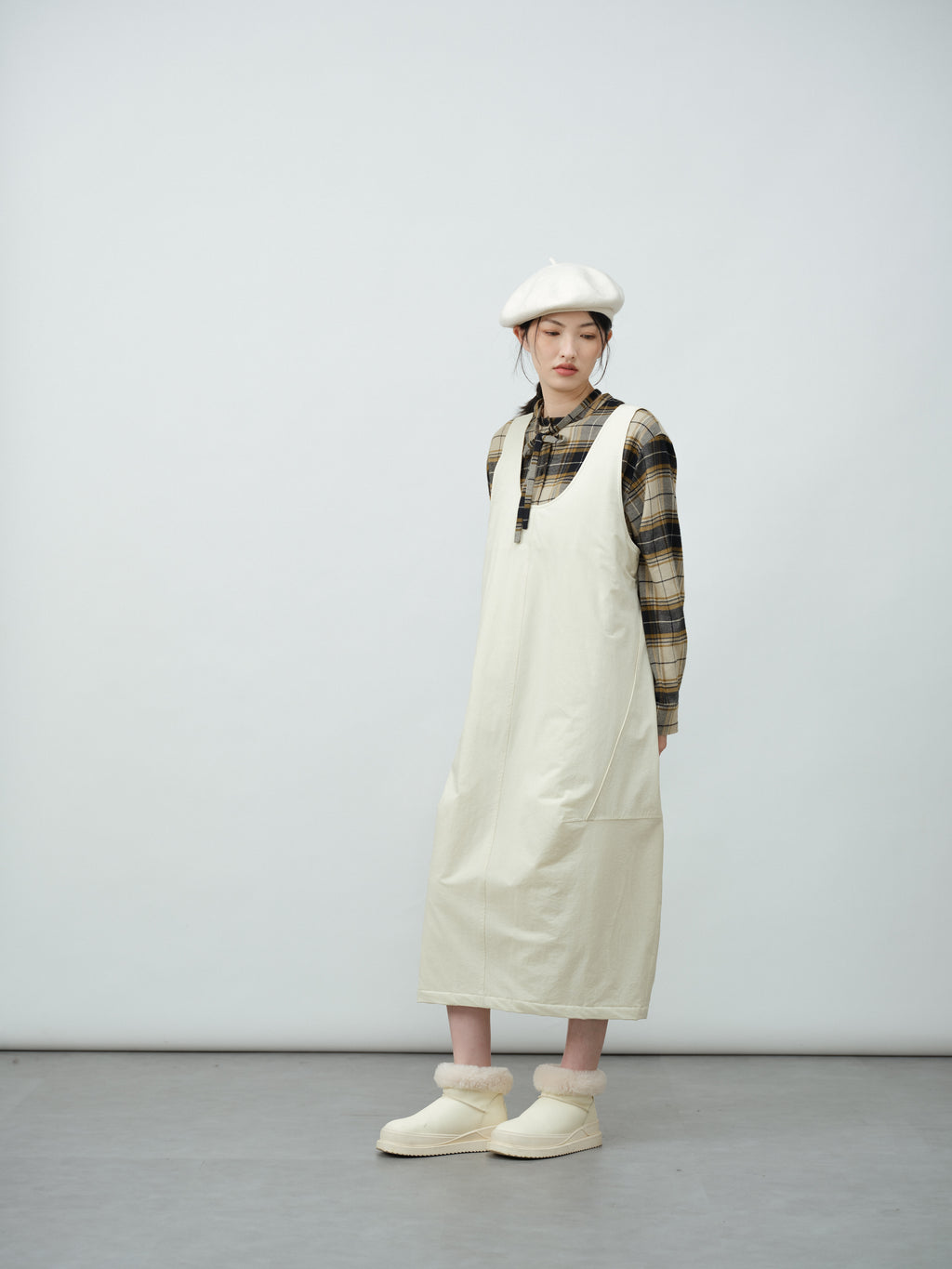 ノースリーブコクーンワンピース