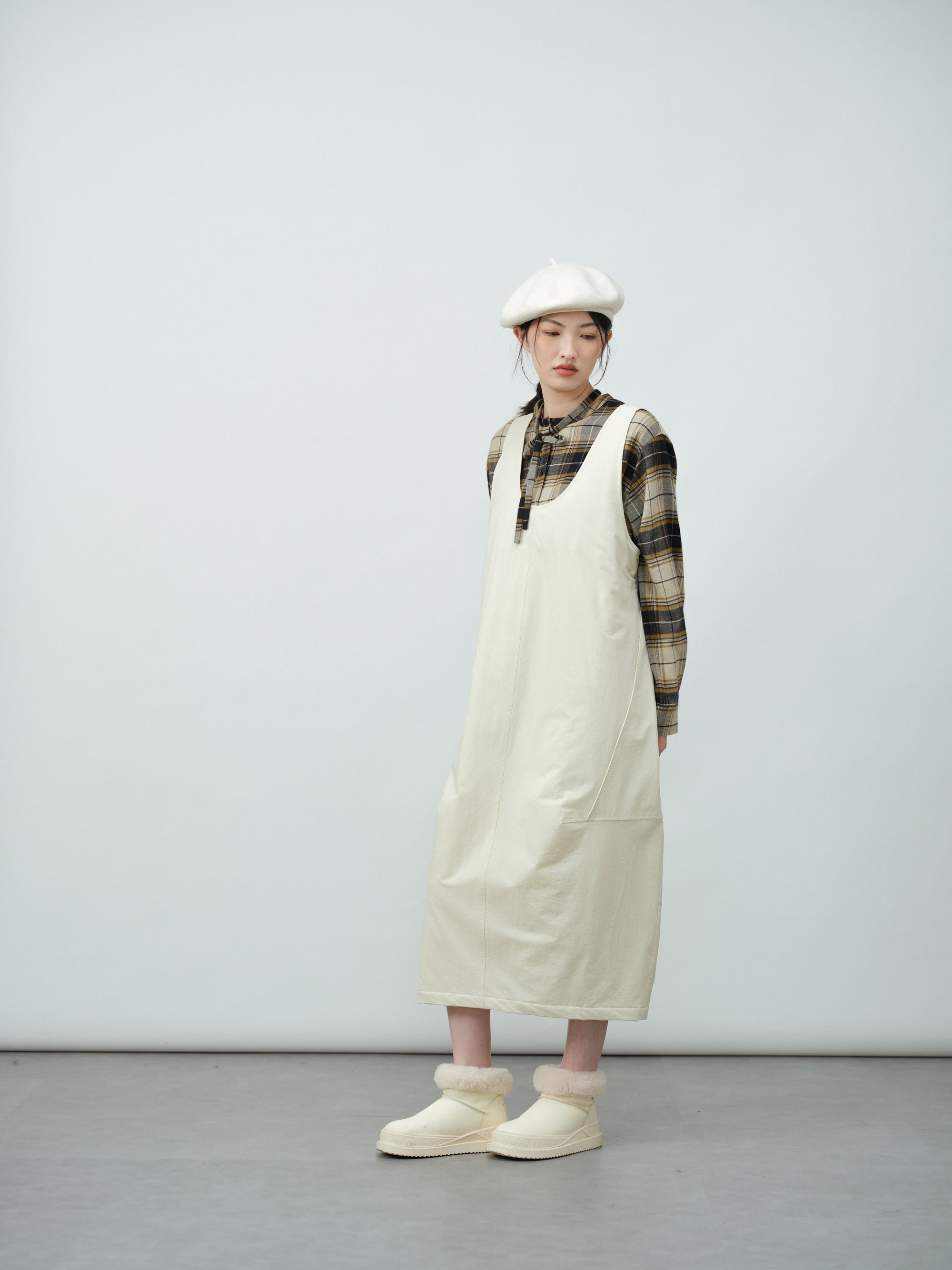 ノースリーブコクーンワンピース