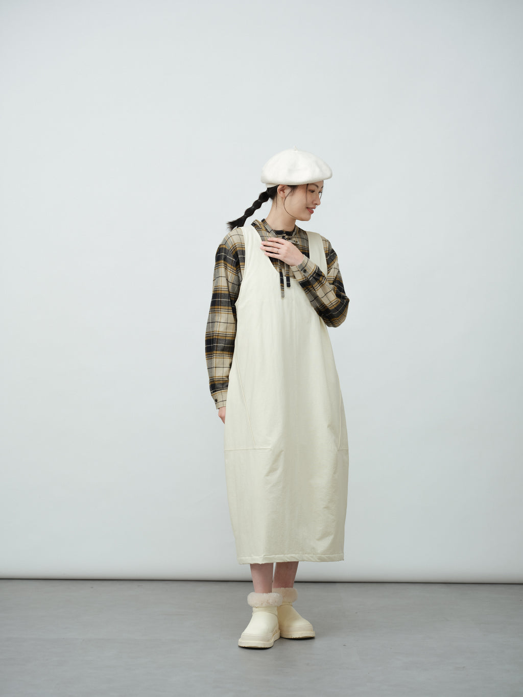 ノースリーブコクーンワンピース