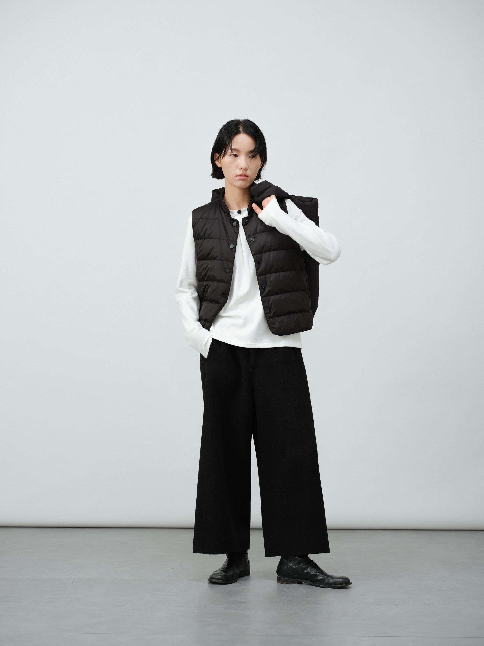 ベーシックダウンベスト