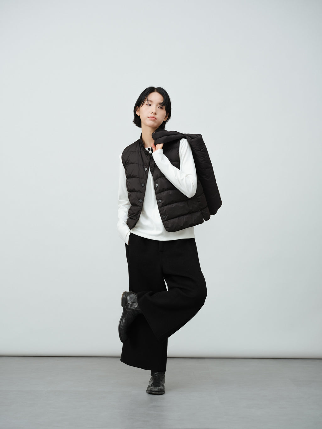 ベーシックダウンベスト