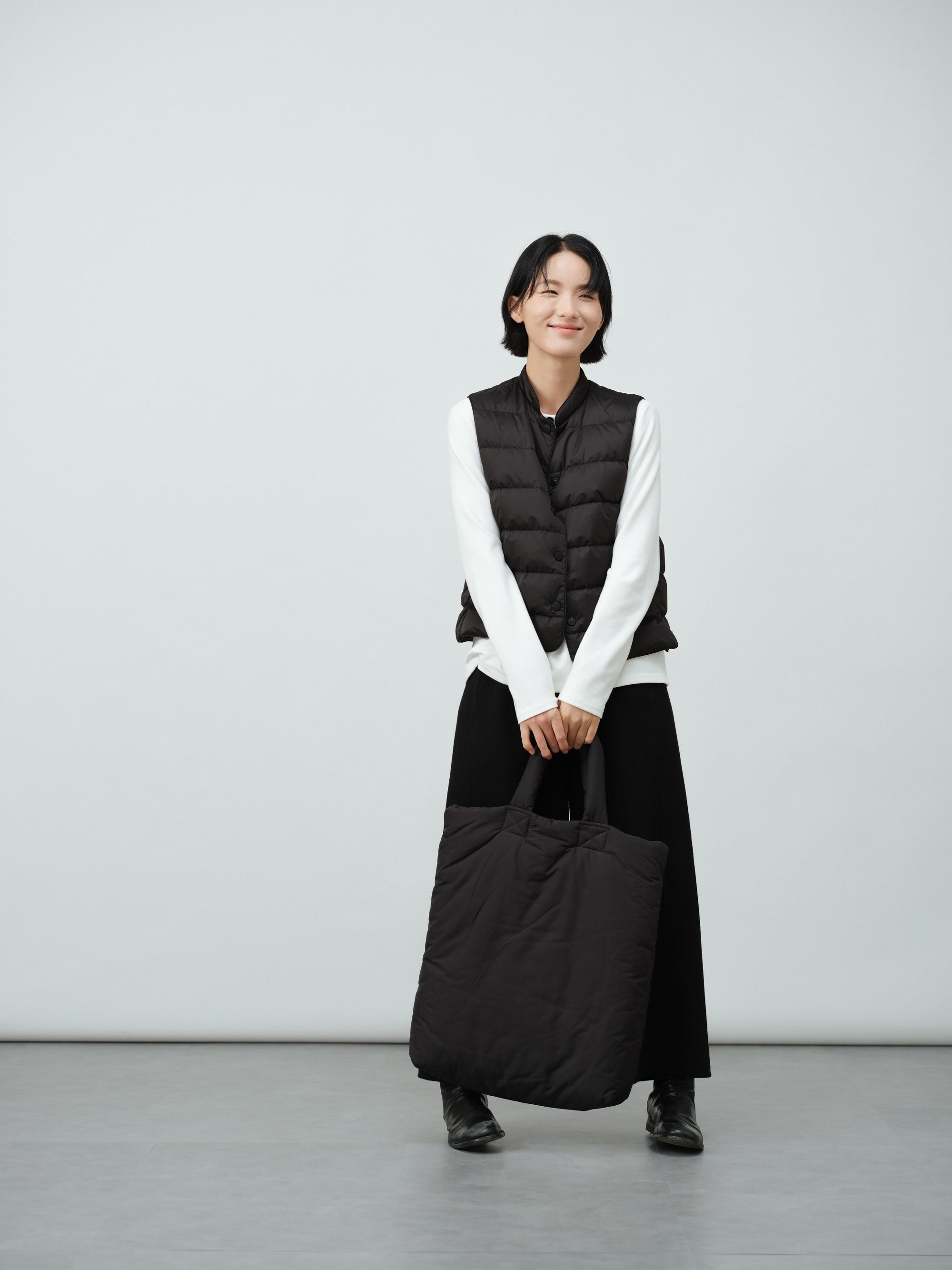 クルーネックデザインブラウス