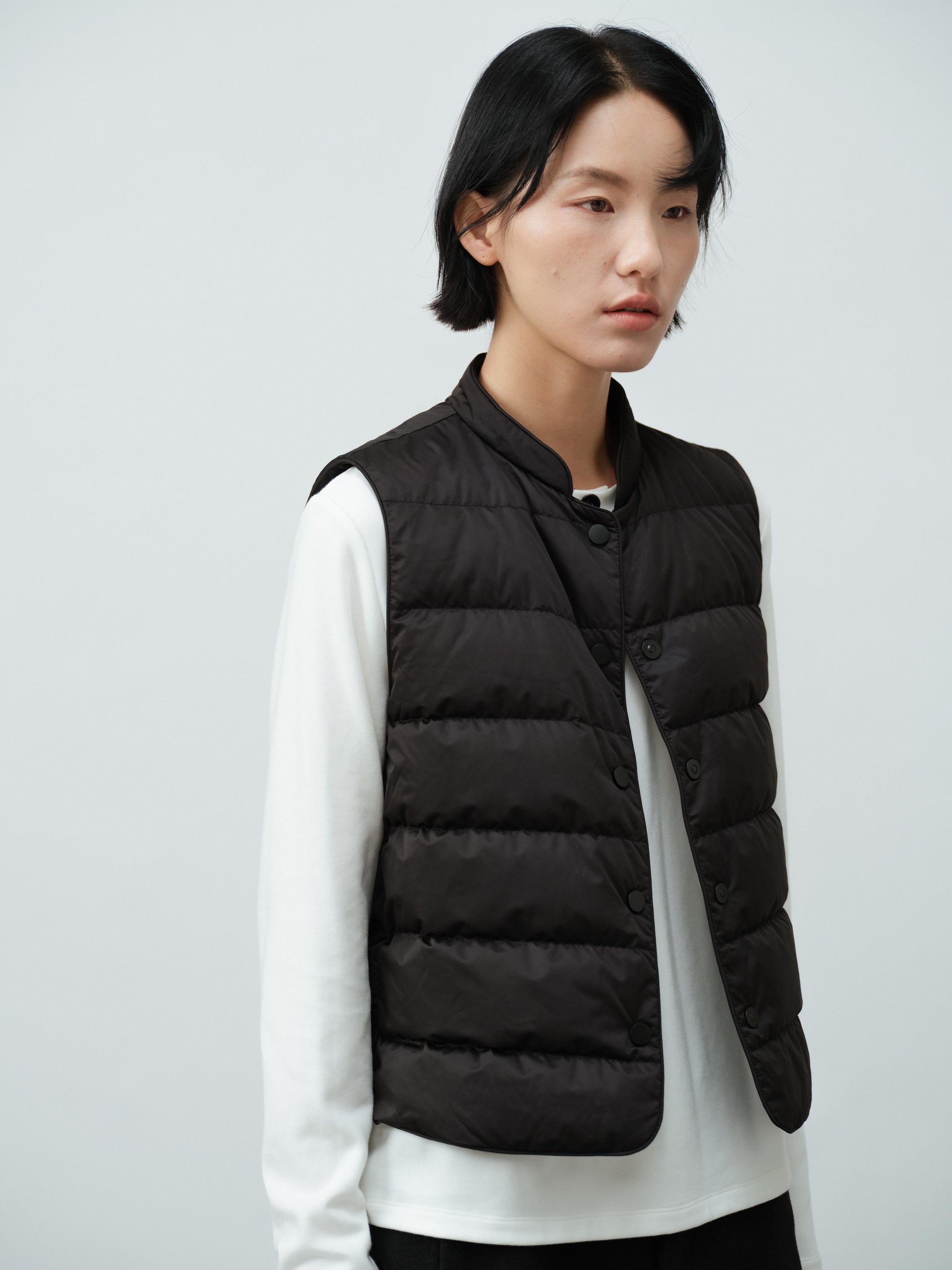 ベーシックダウンベスト