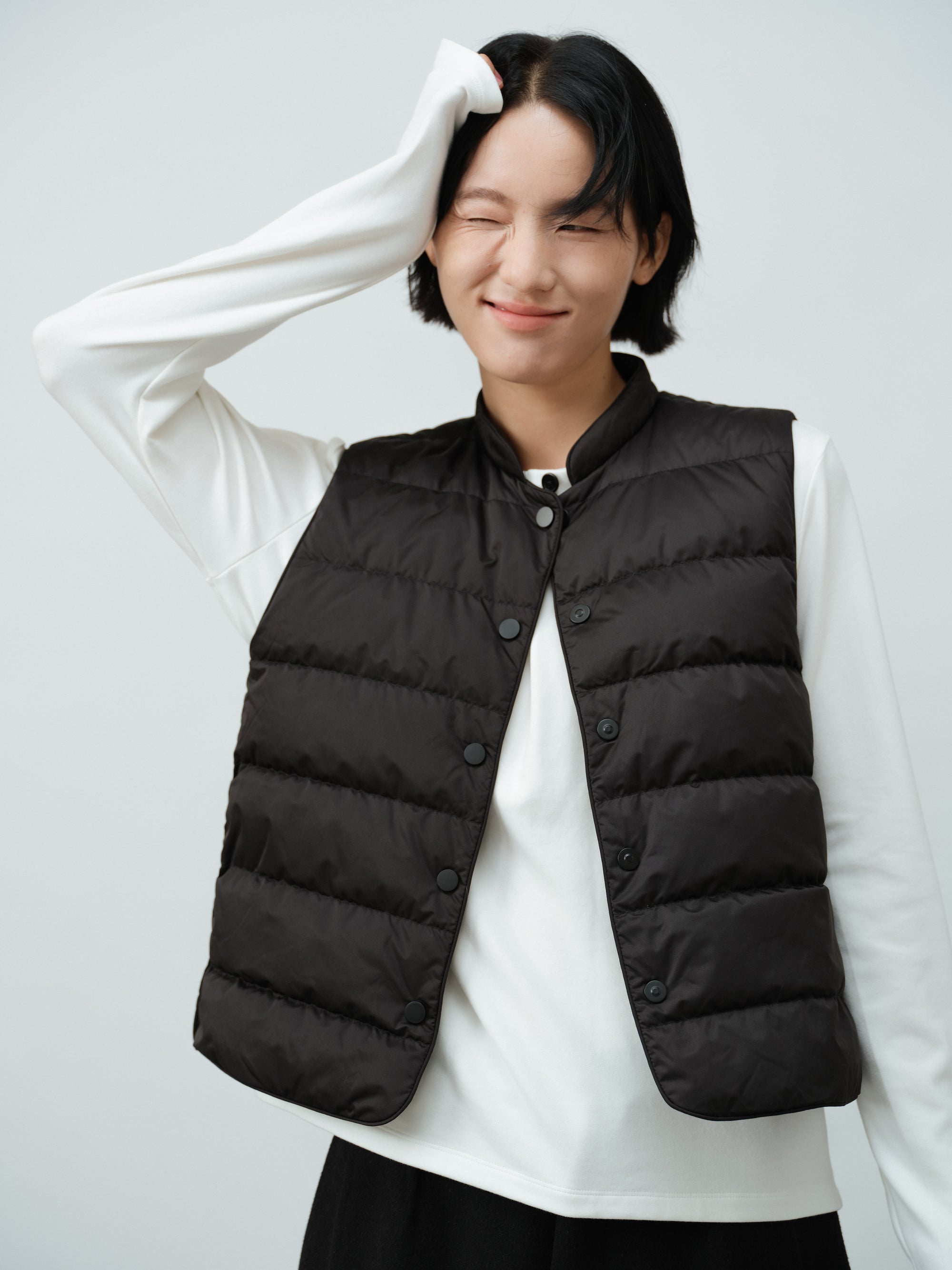 ベーシックダウンベスト