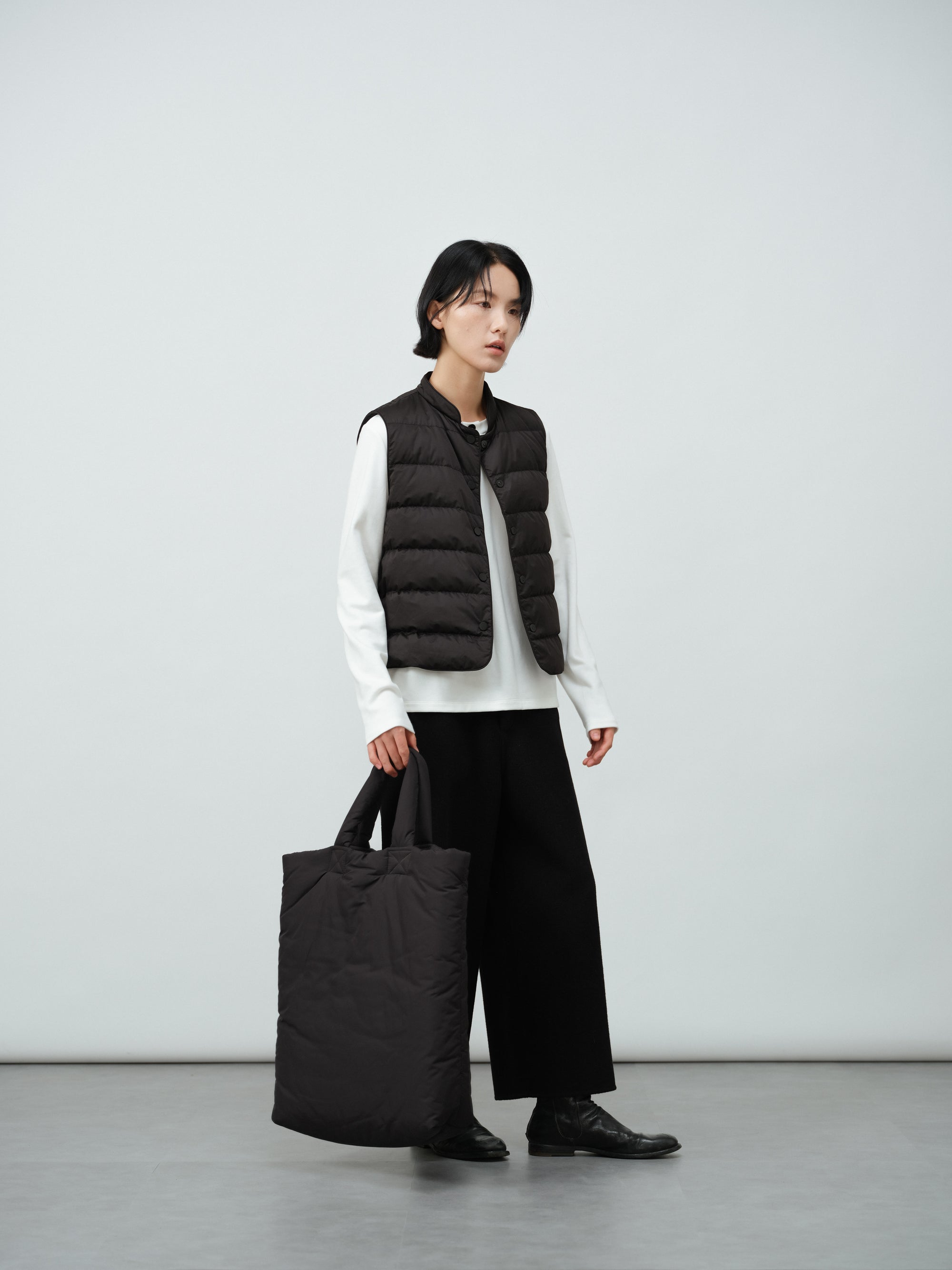 クルーネックデザインブラウス