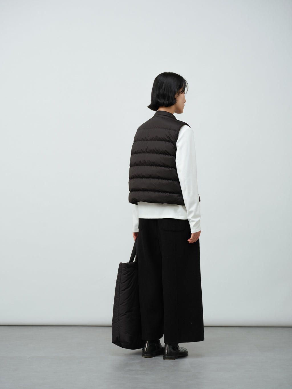 ベーシックダウンベスト