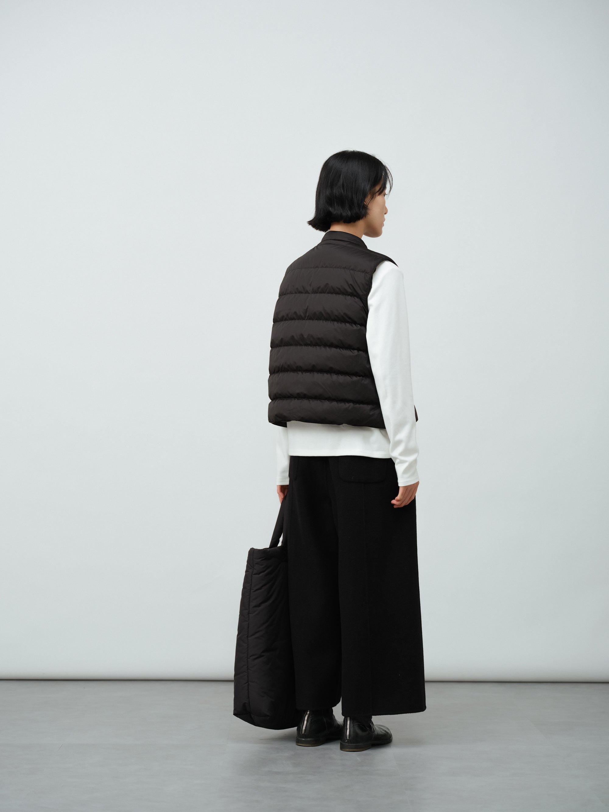 ベーシックダウンベスト