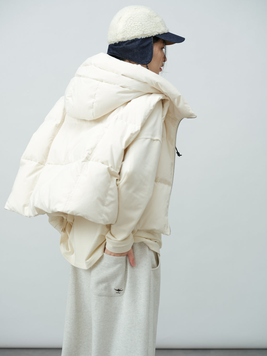 フードショートダウンベスト