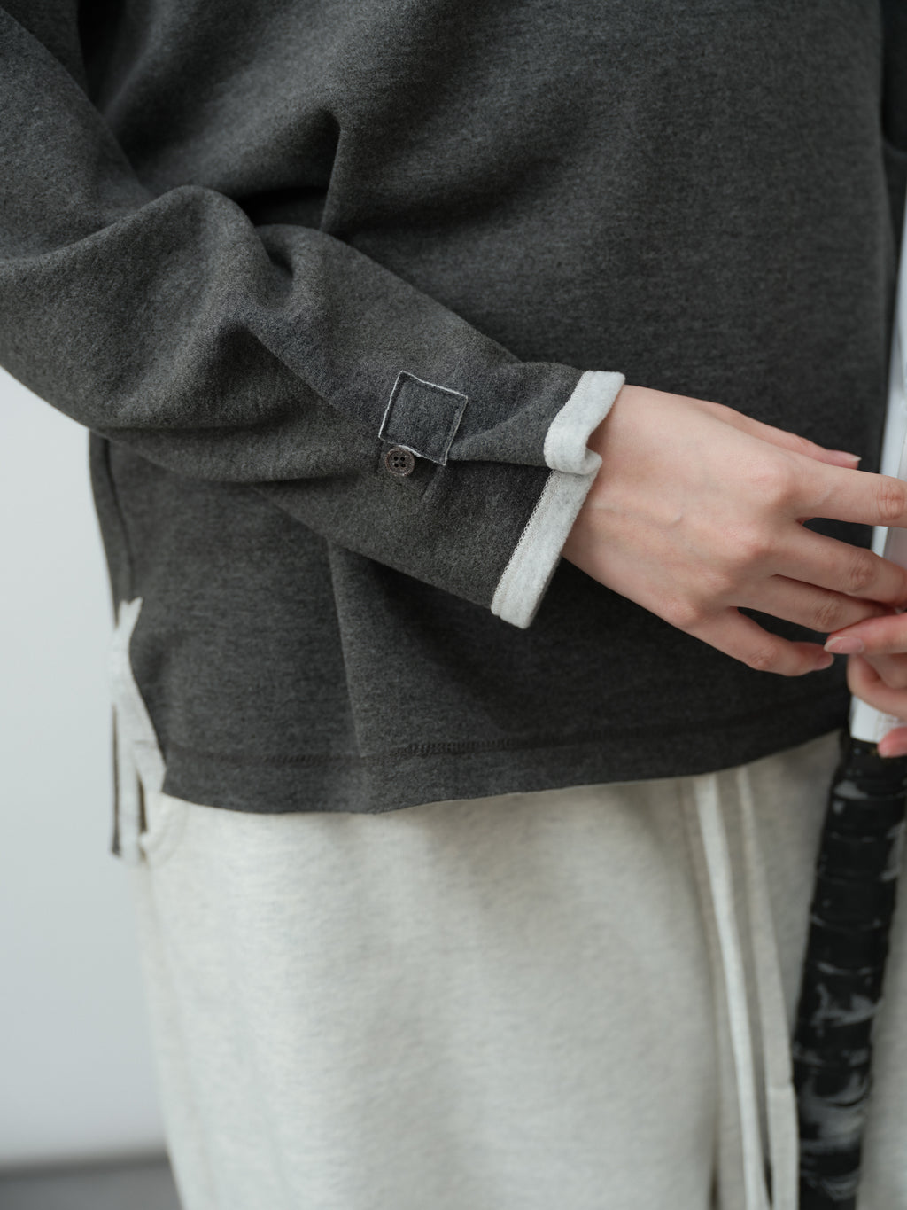 シルク混ハイネックTシャツ