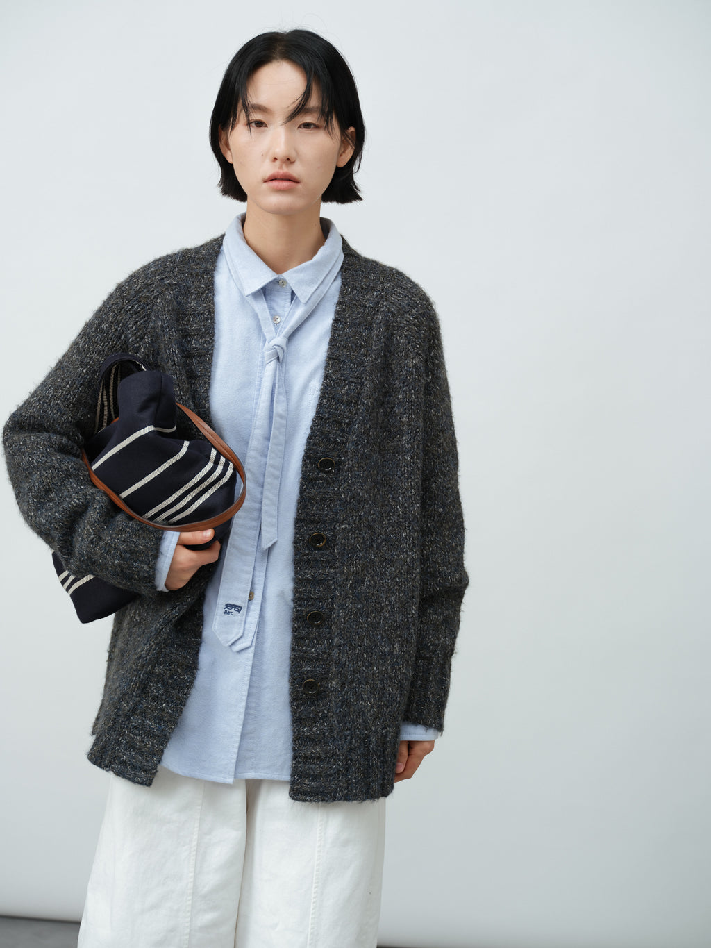 北欧風ローゲージカーディガン