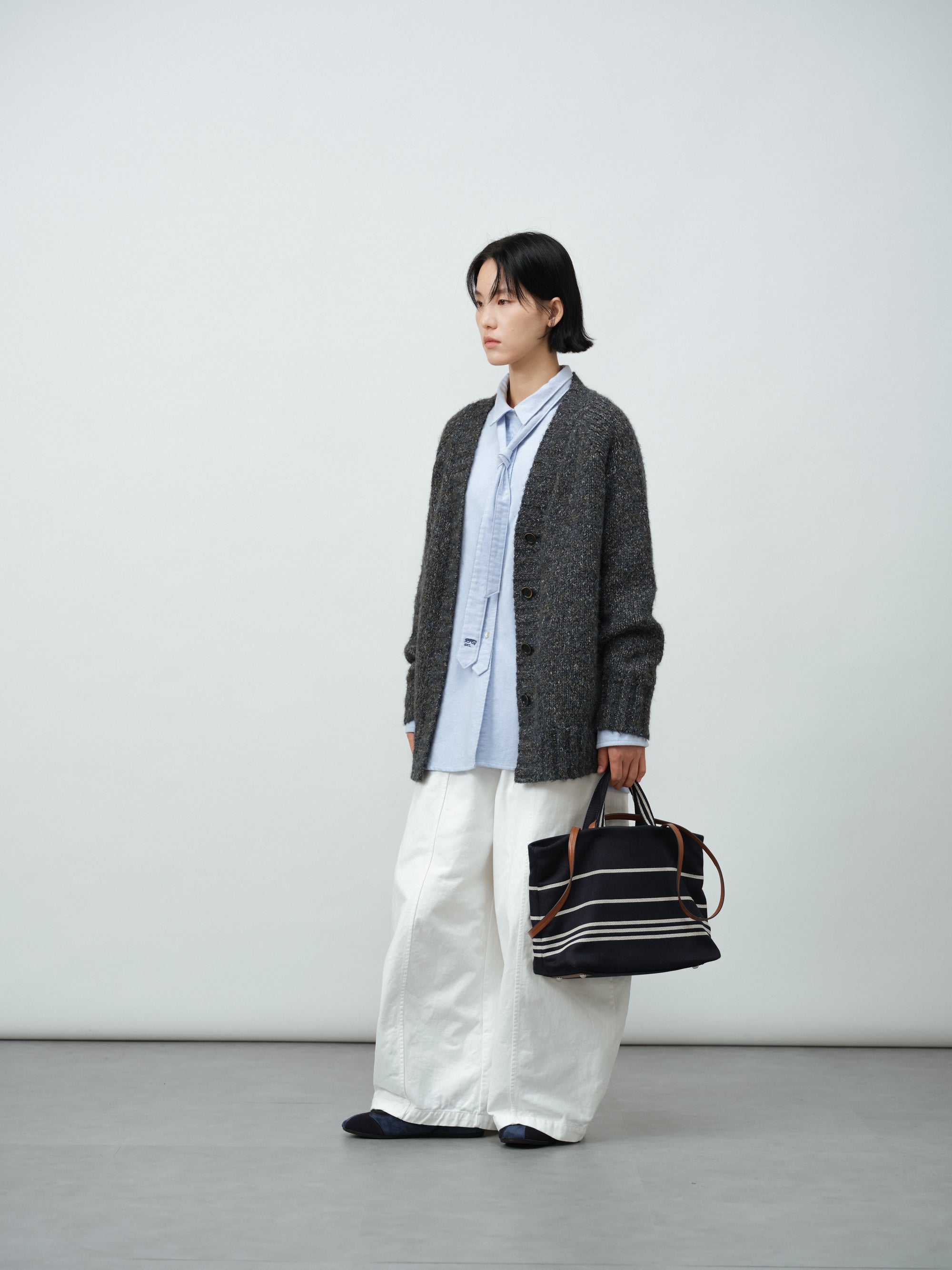 北欧風ローゲージカーディガン