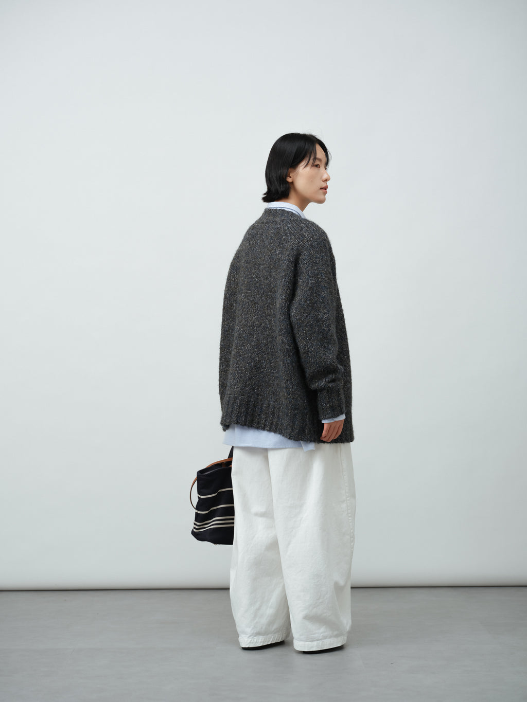 北欧風ローゲージカーディガン