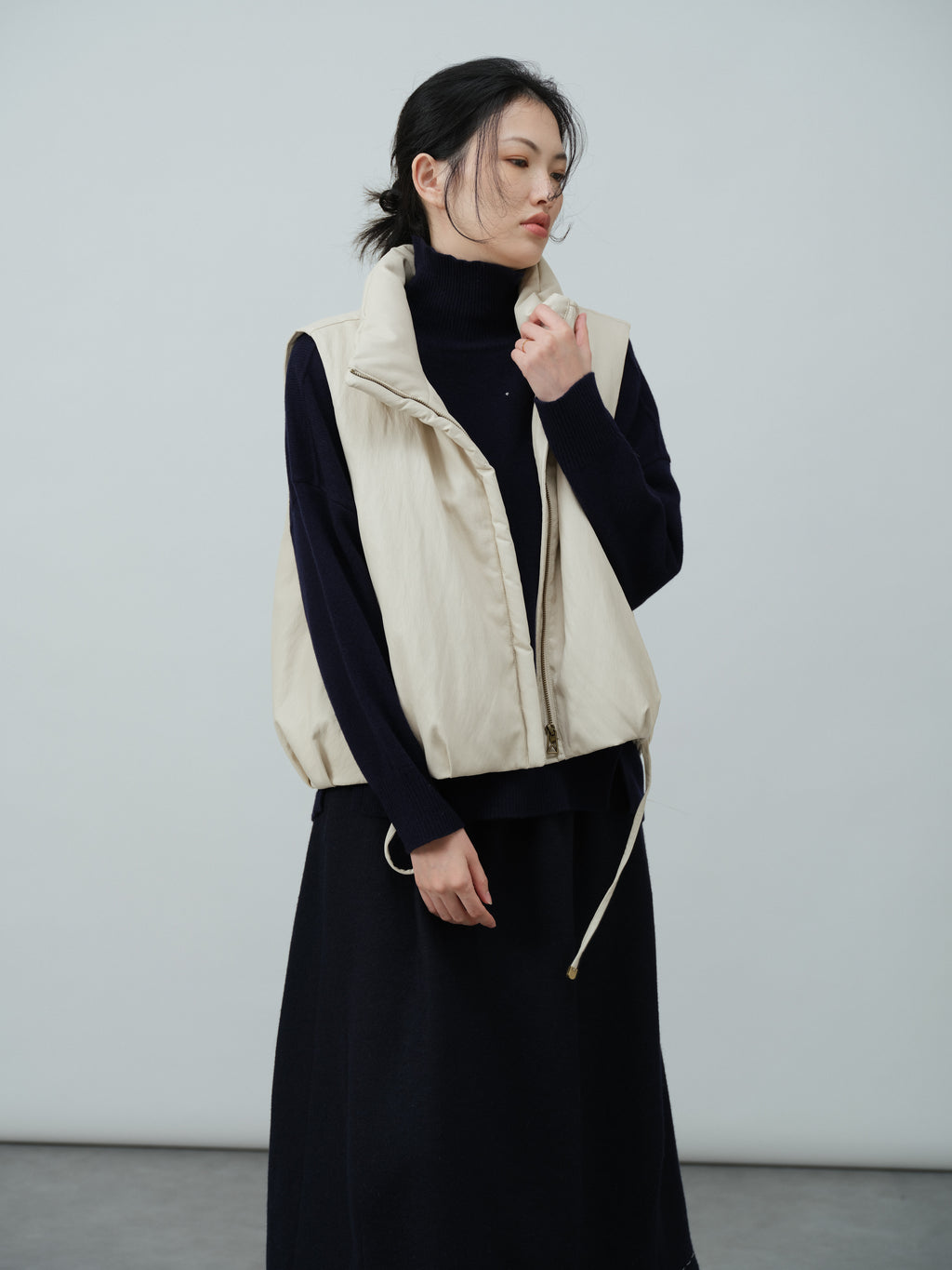 フェイクレザーダウンベスト