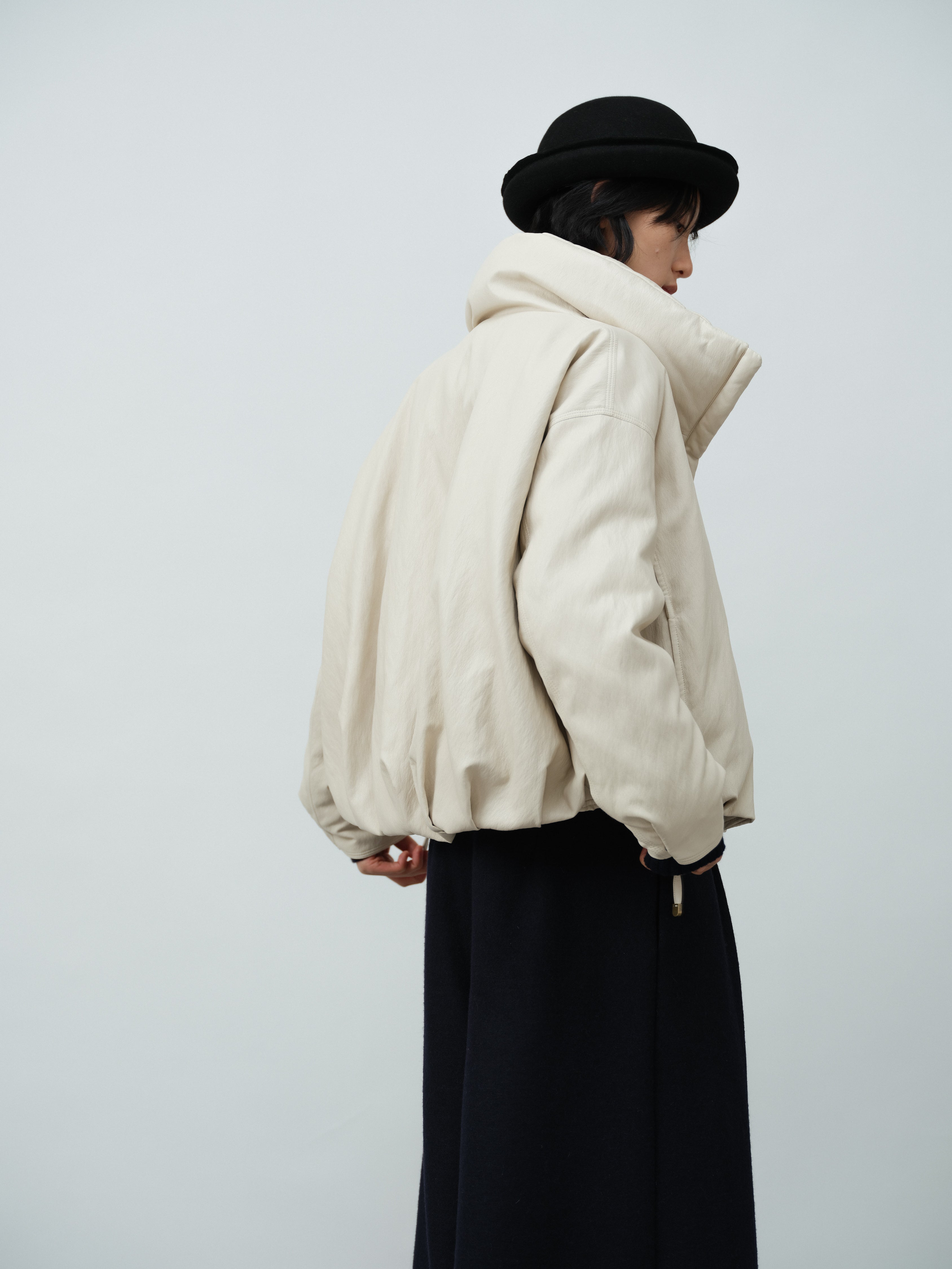 フェイクレザーショートダウン