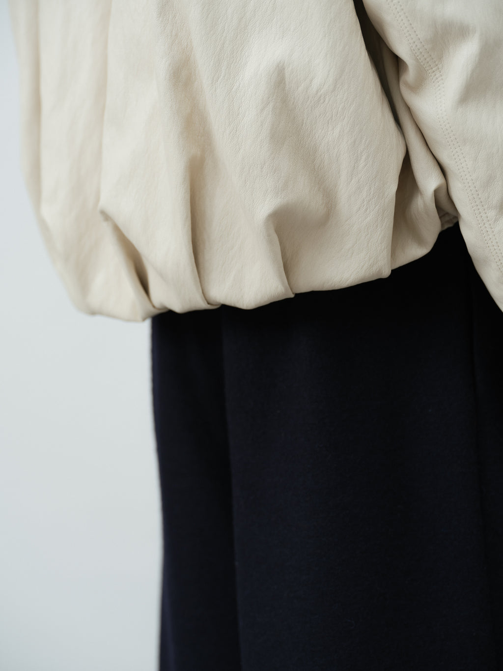 フェイクレザーショートダウン