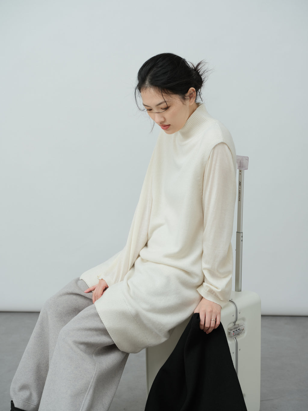 ノースリーブハイネックベスト