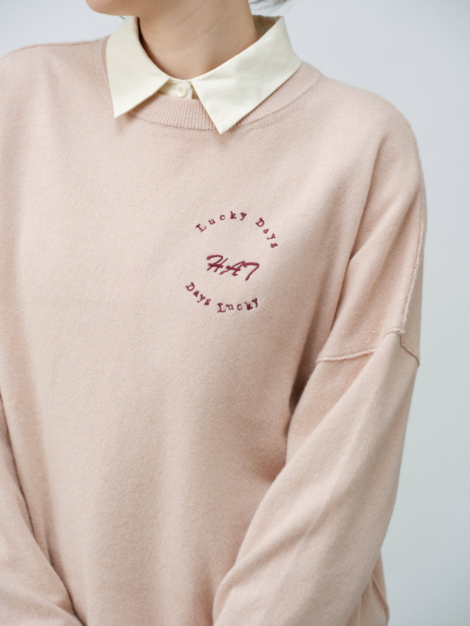 刺繍バイカラーニット