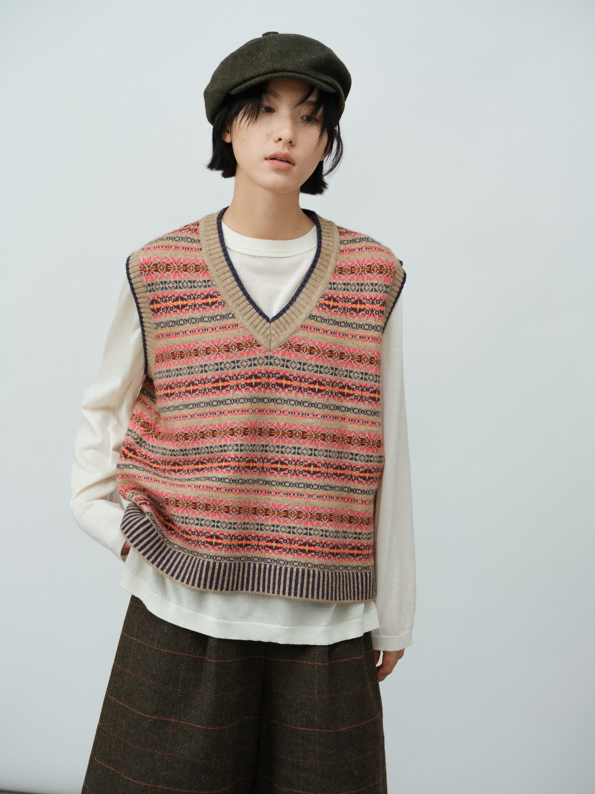Vネックジャガードニットベスト