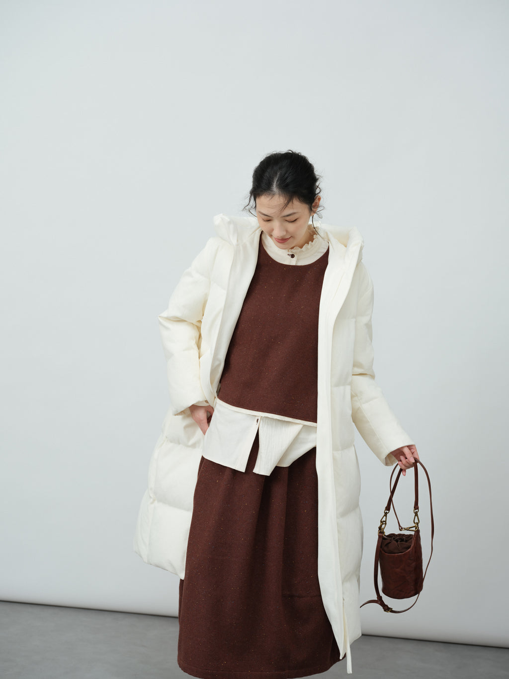 フリルカラーブラウス