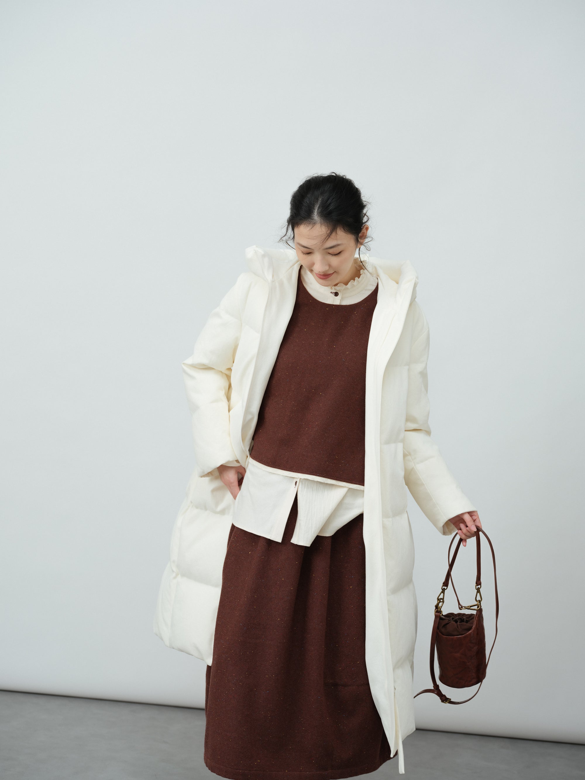 フリルカラーブラウス