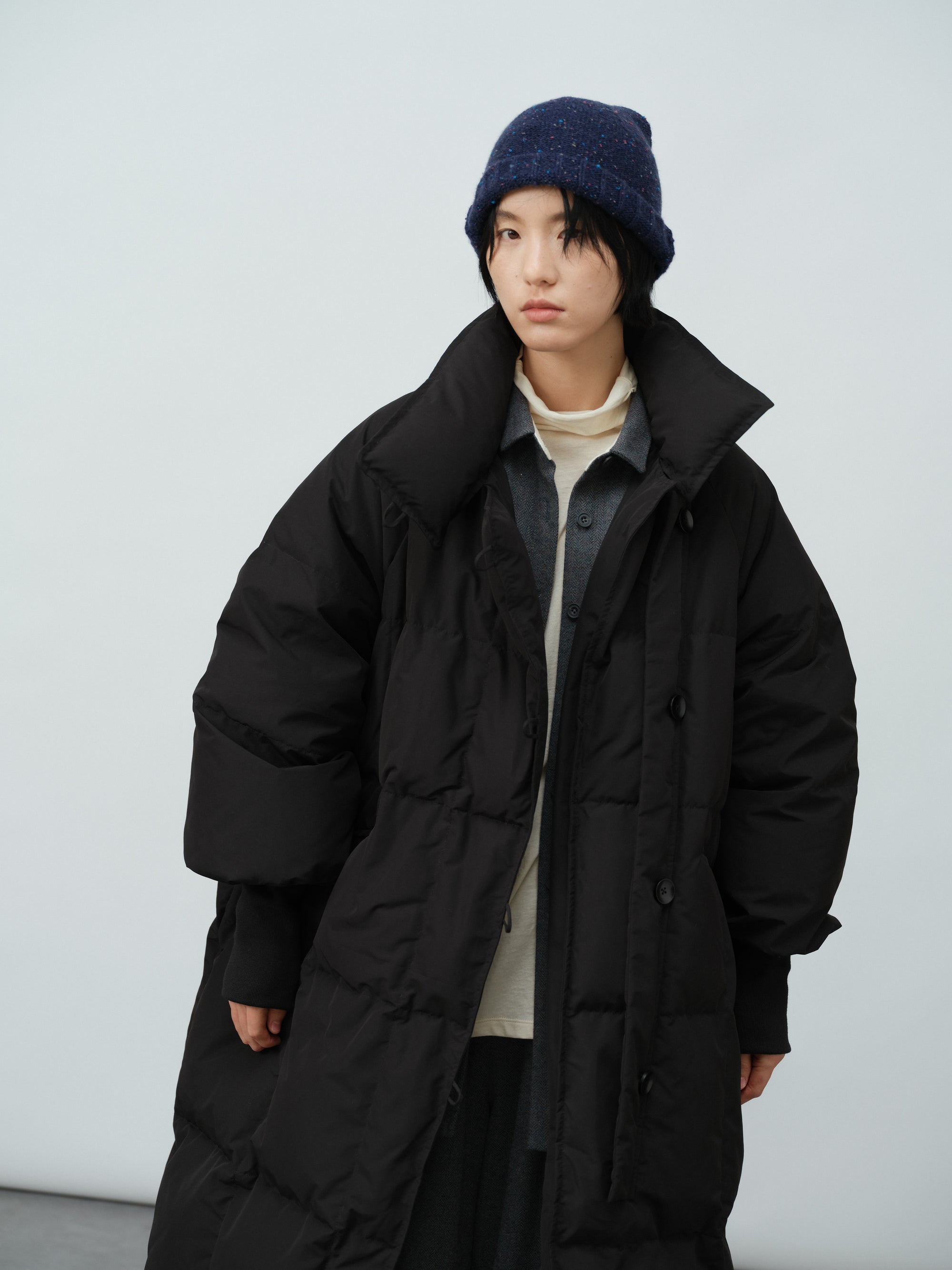 スタンドカラーダウンコート