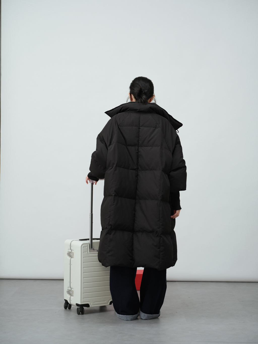 スタンドカラーダウンコート