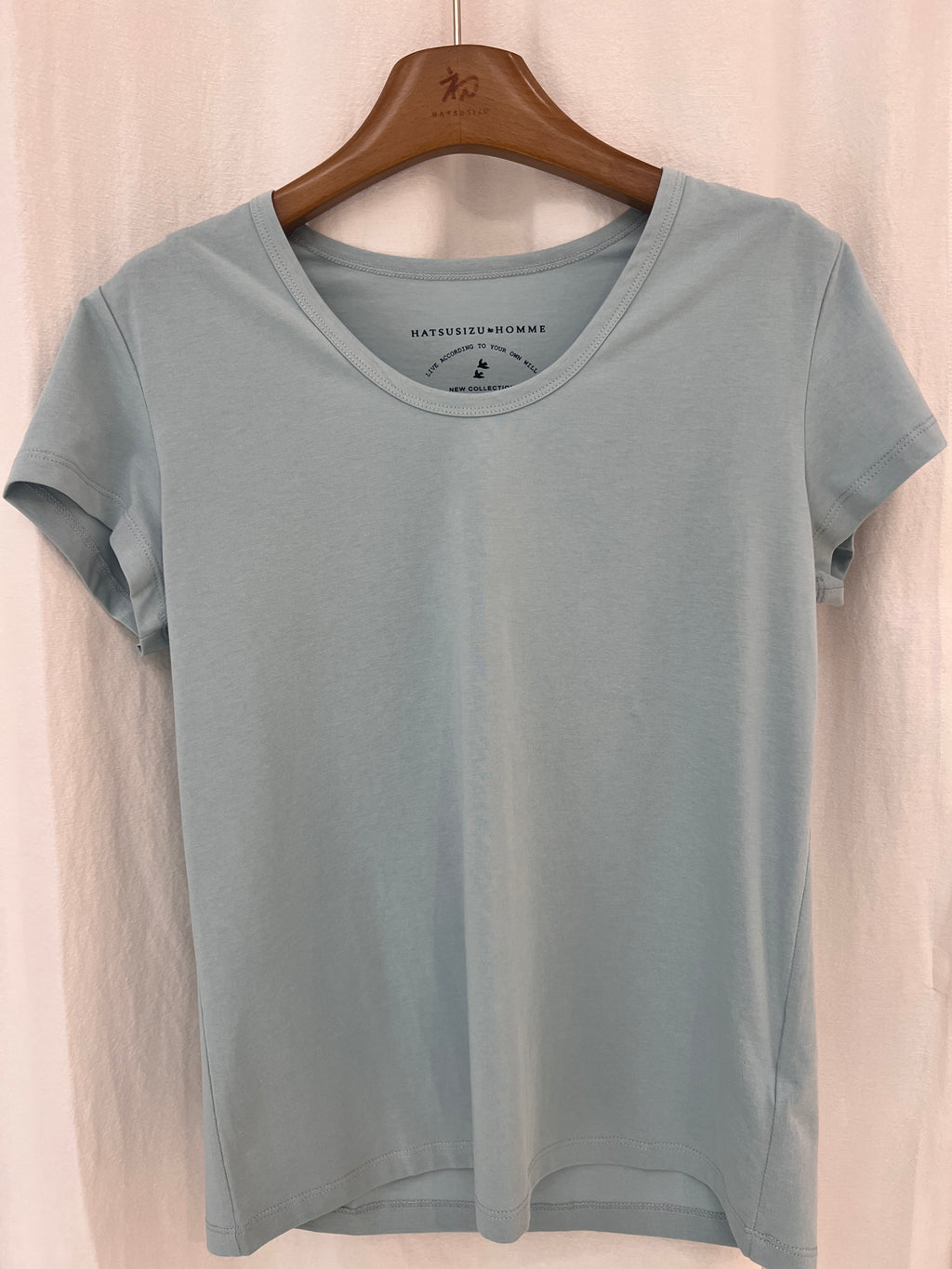 UネックTシャツ