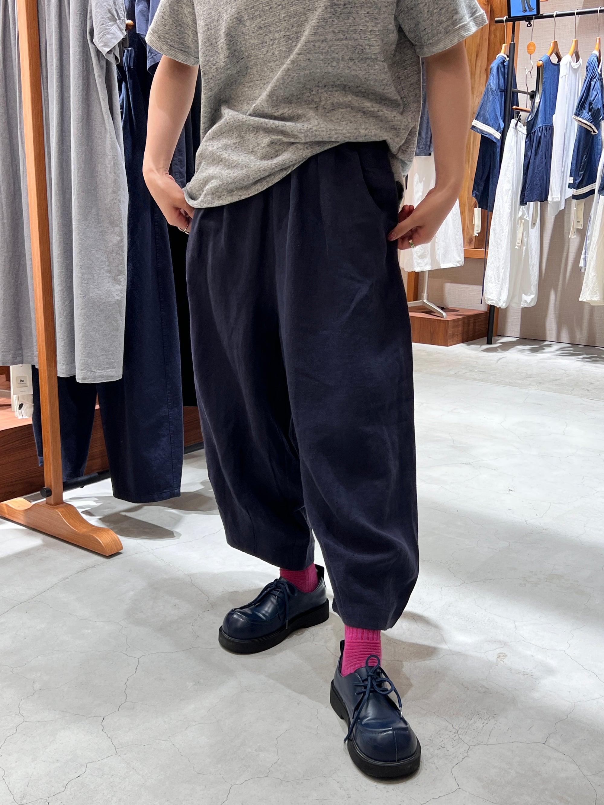 カジュアルパンツ