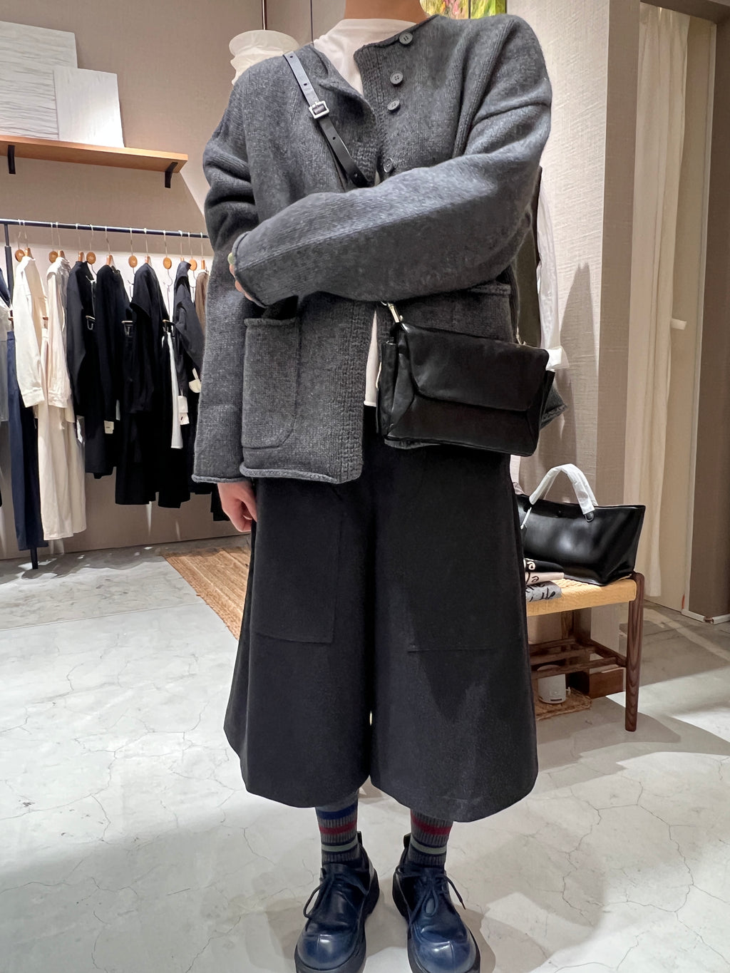 アシンメトリーロールドニットカーディガン