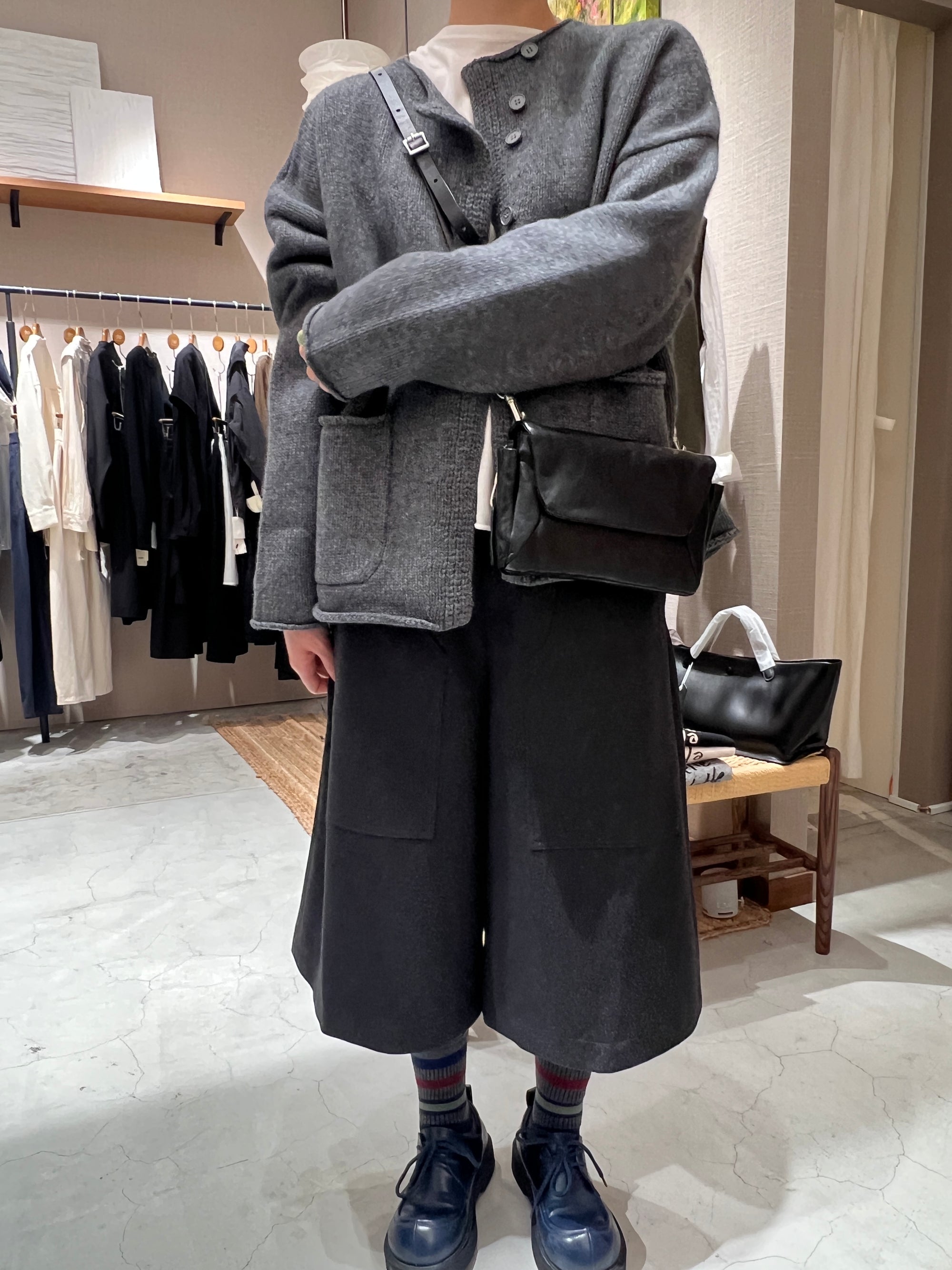 アシンメトリーロールドニットカーディガン