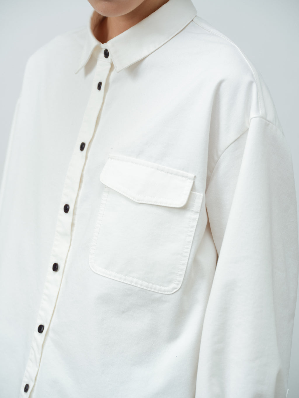 カジュアルシャツ