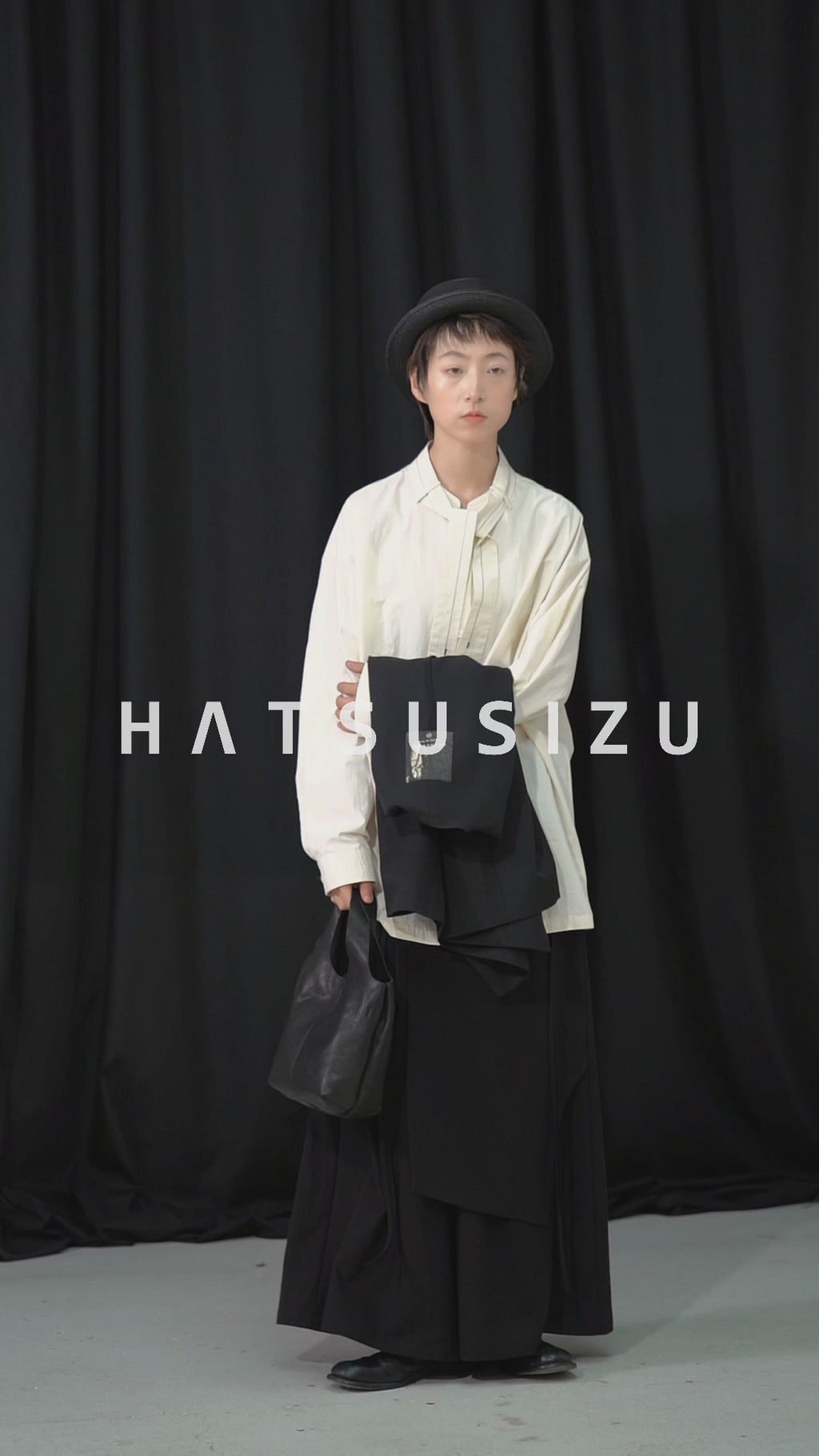 ネックリボン長袖シャツ