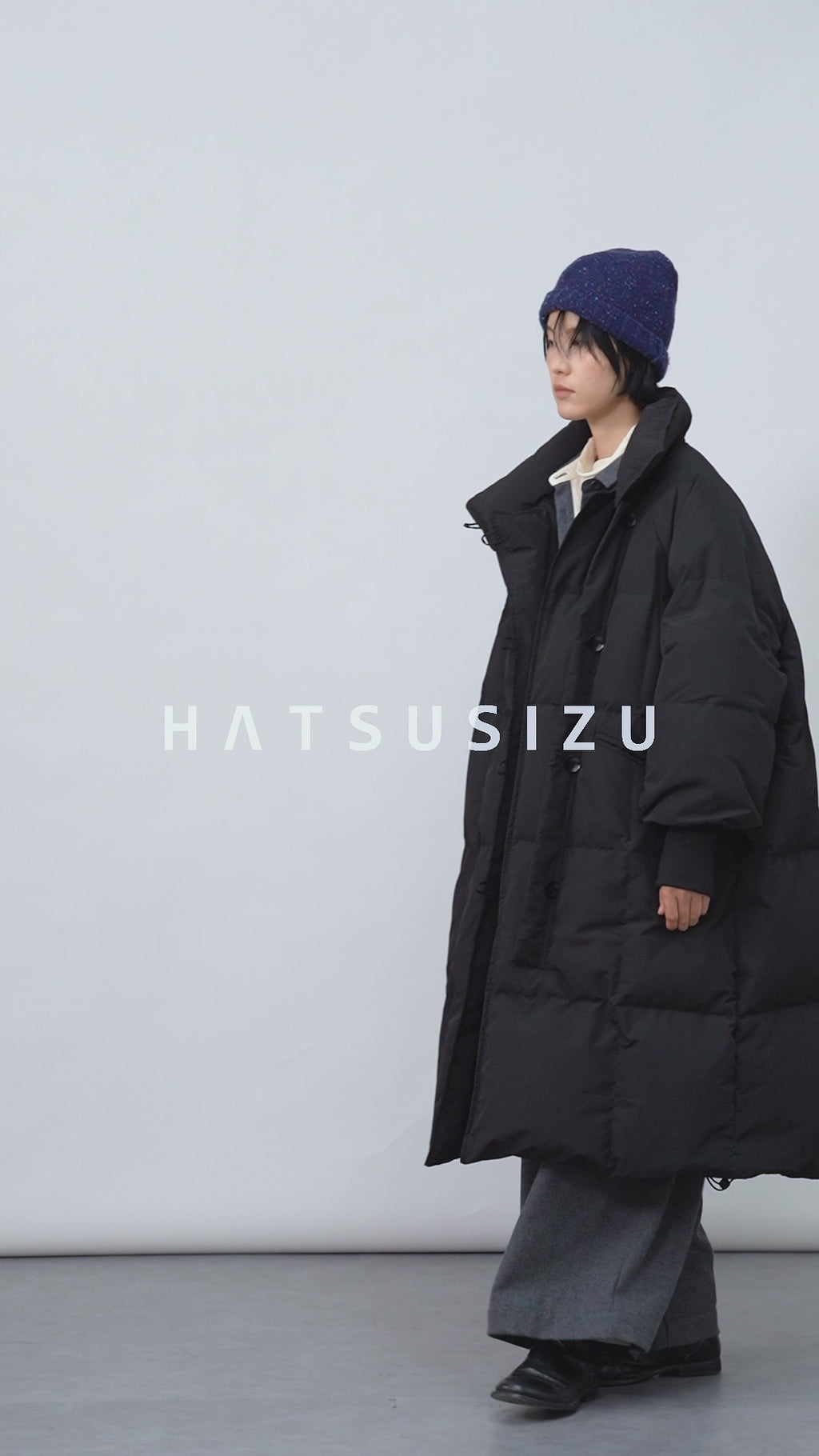 スタンドカラーダウンコート