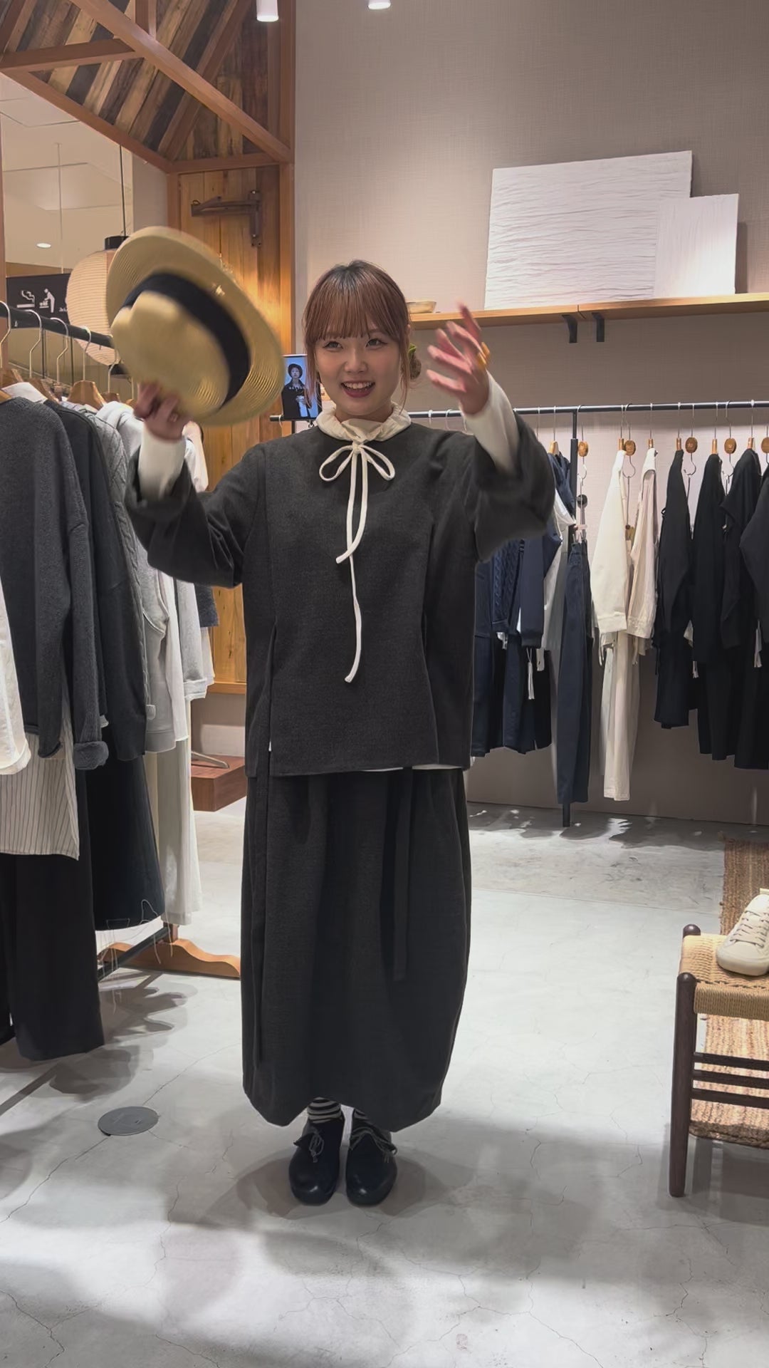 ハイネックリボン長袖Tシャツ