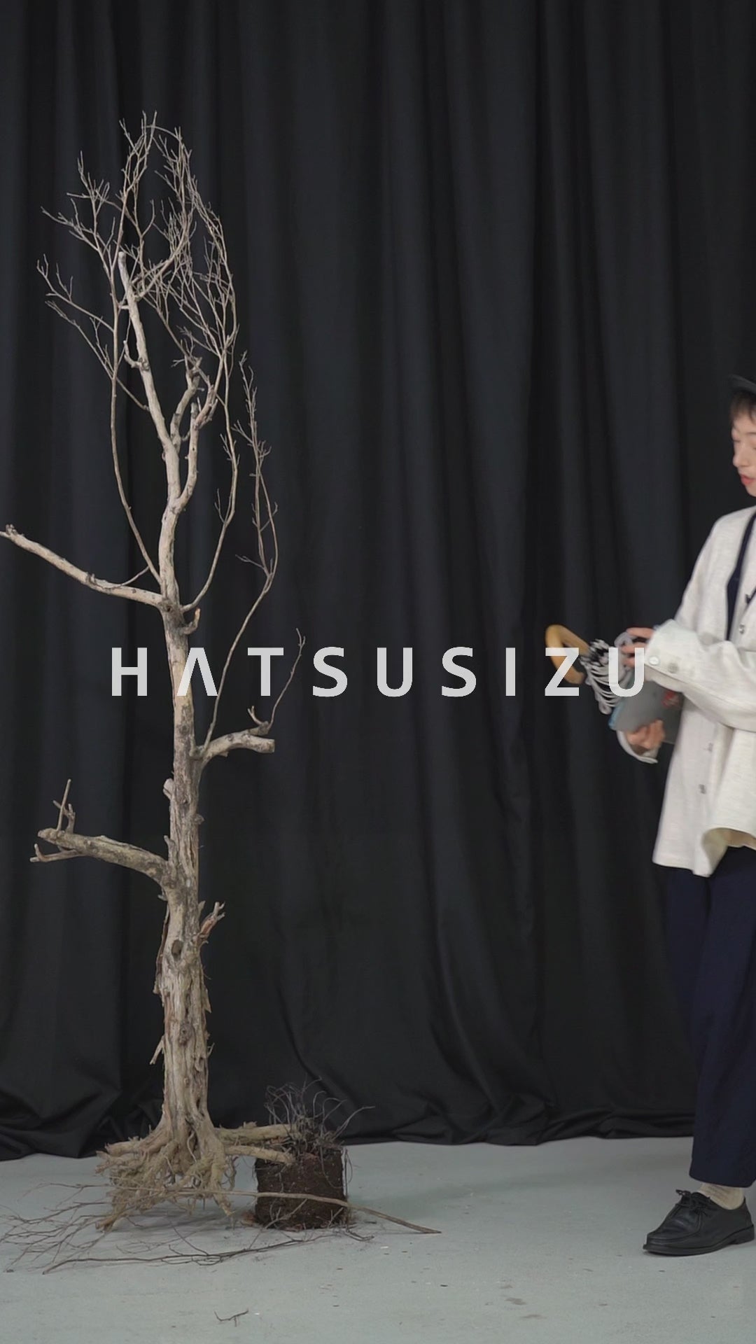 アンティーク風Vネックカーディガン