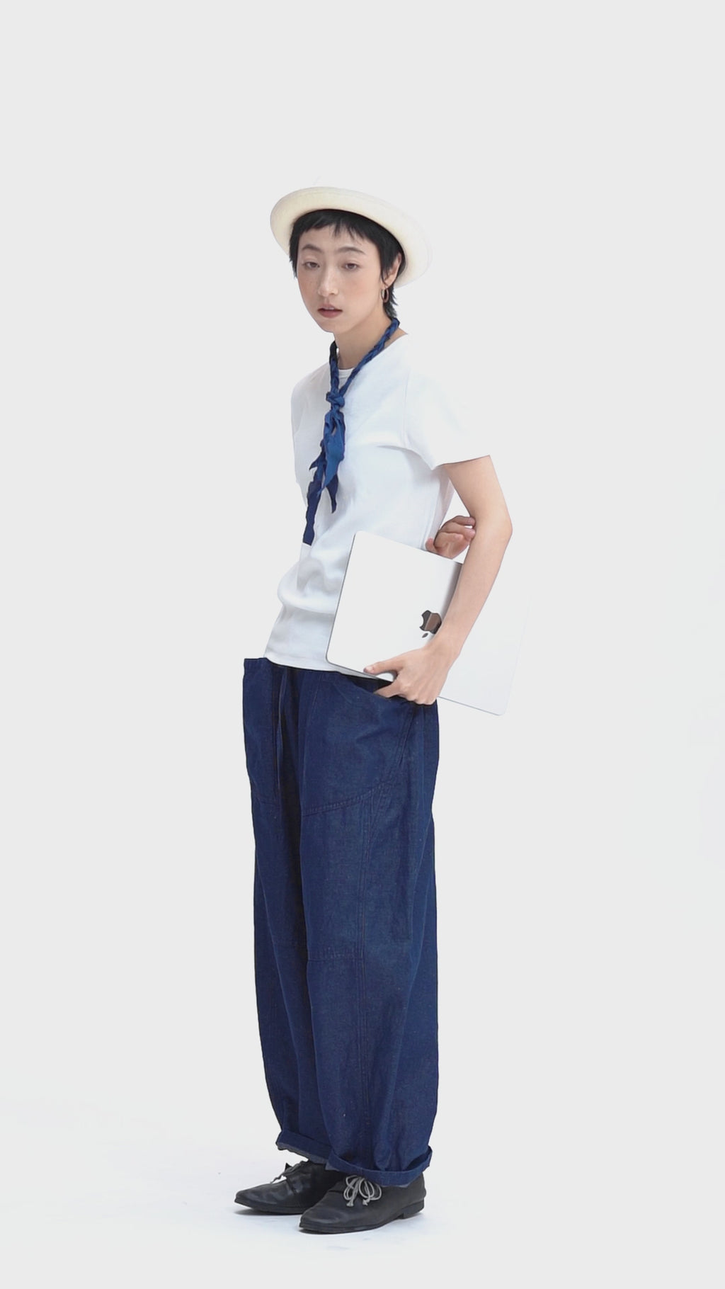 細身半袖Tシャツ