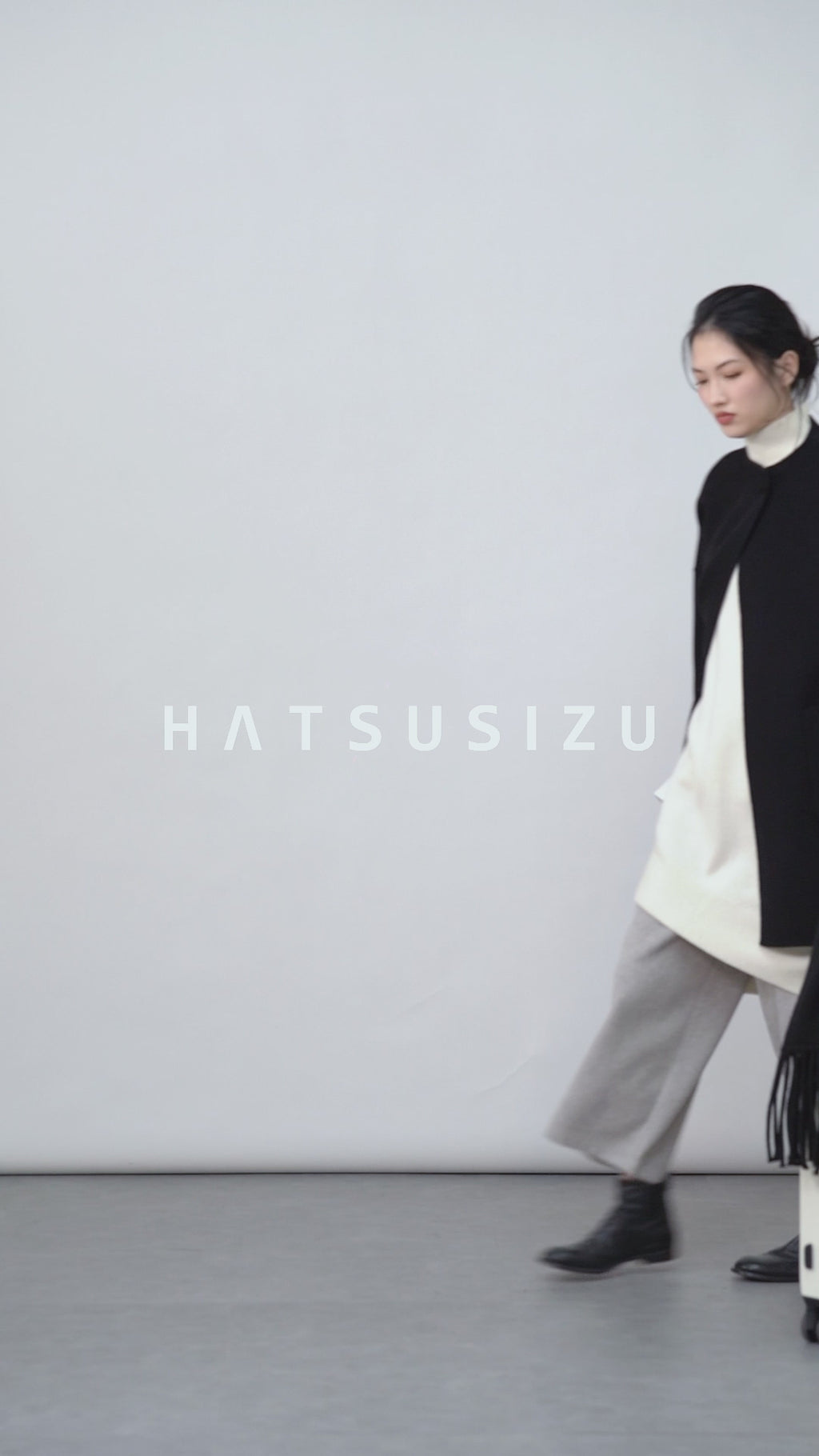 ノースリーブハイネックベスト