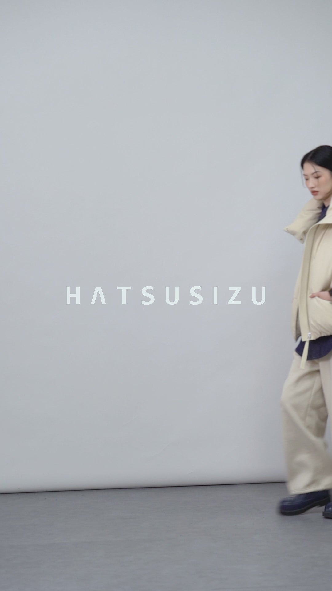 カジュアルフードダウンベスト