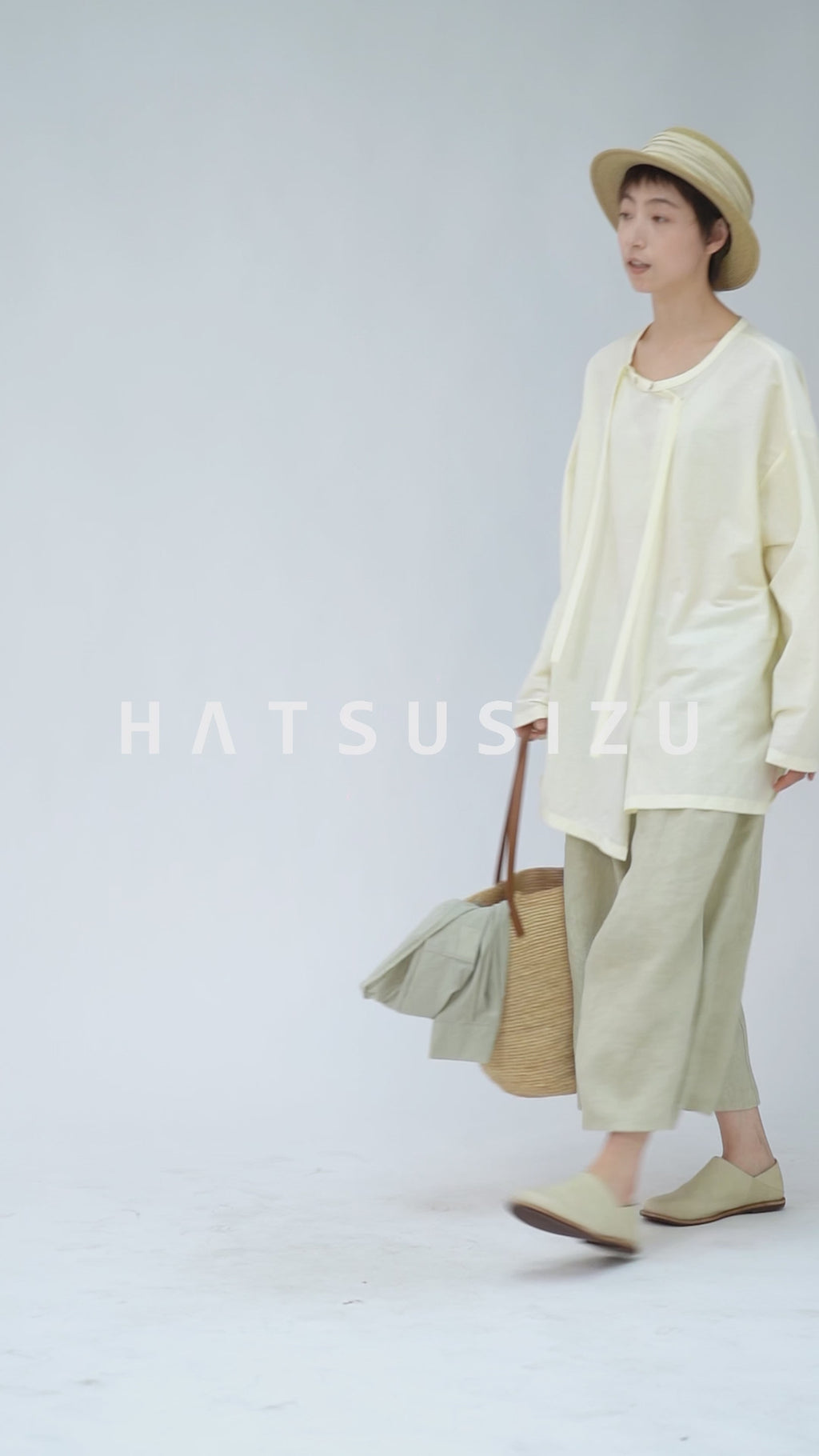 アシンメトリードレープ長袖Tシャツ