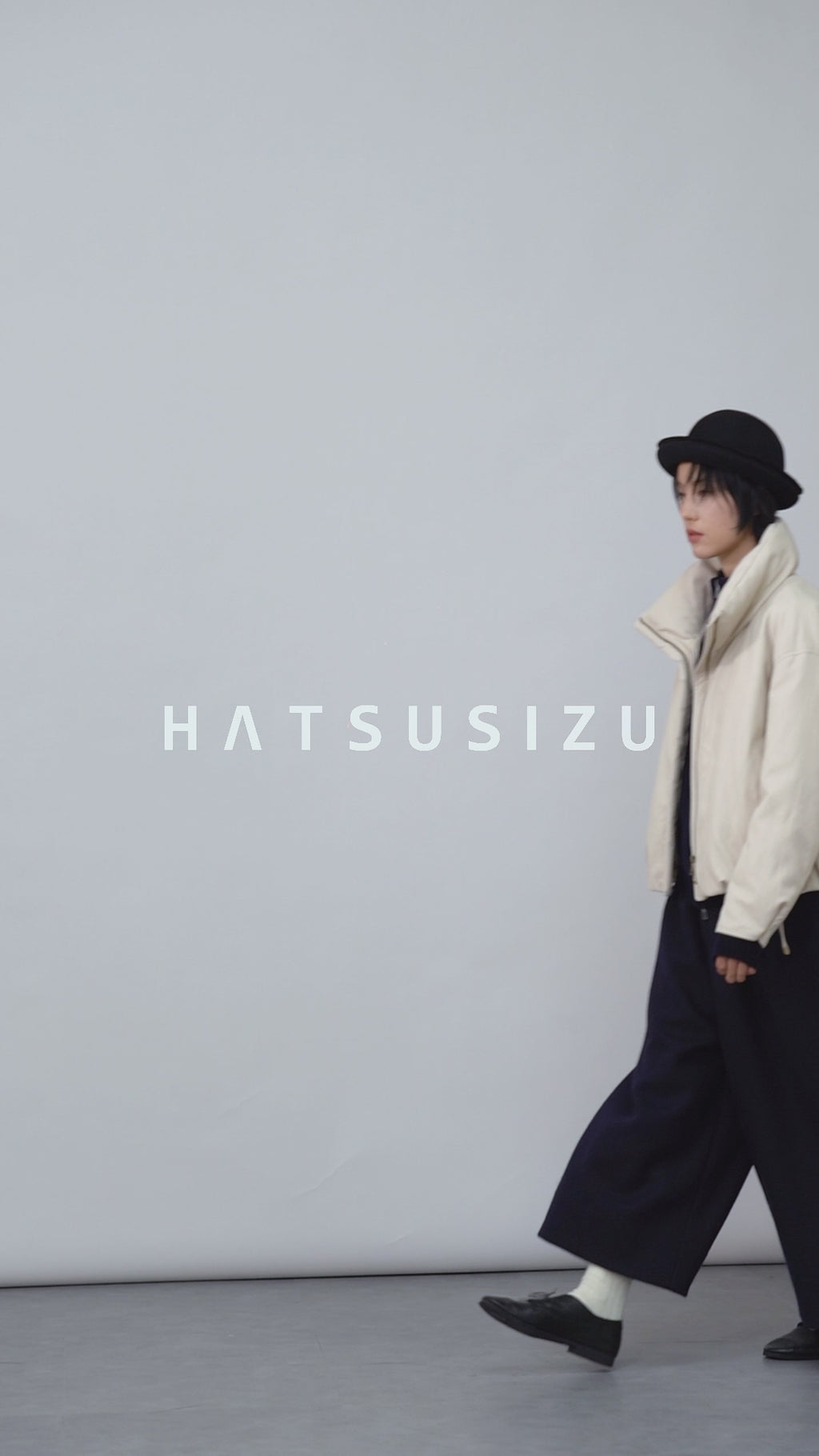 フェイクレザーショートダウン