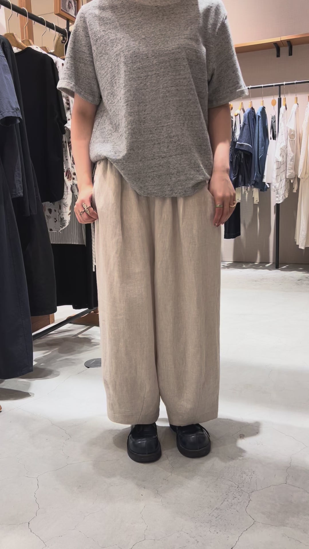 カジュアルパンツ