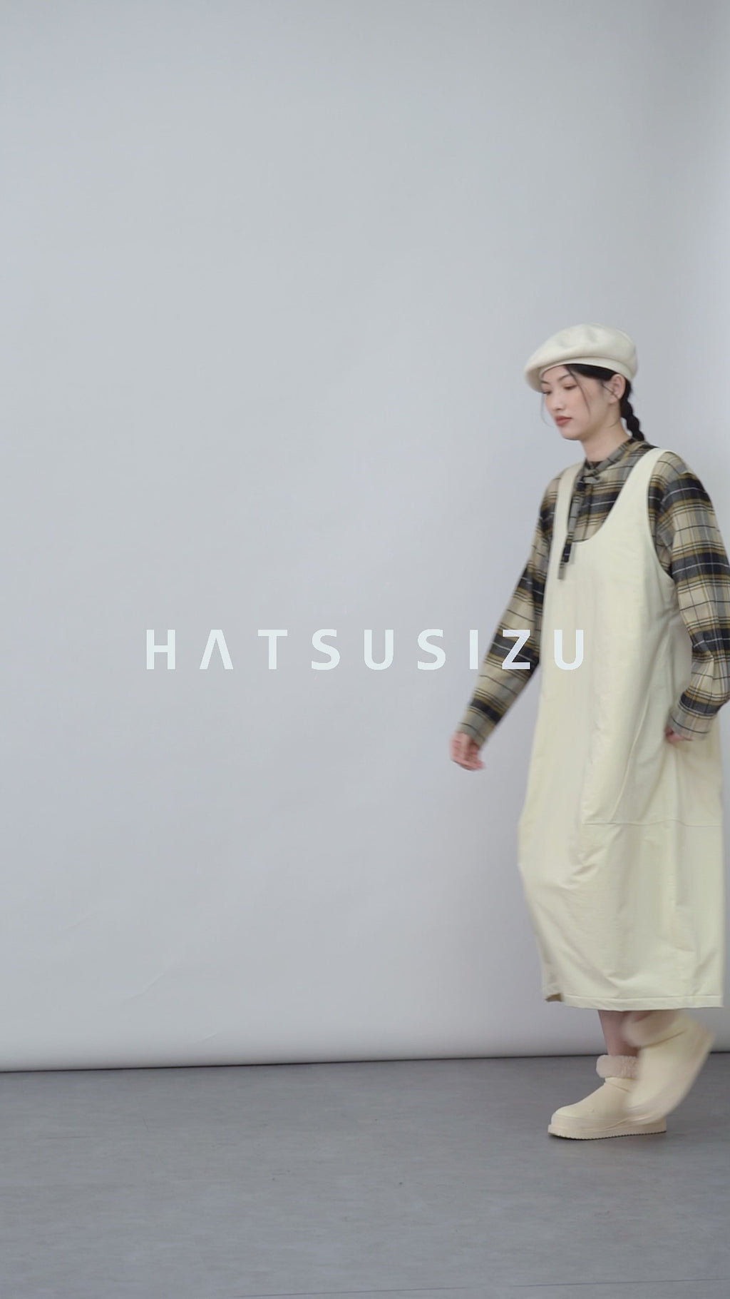 ノースリーブコクーンワンピース