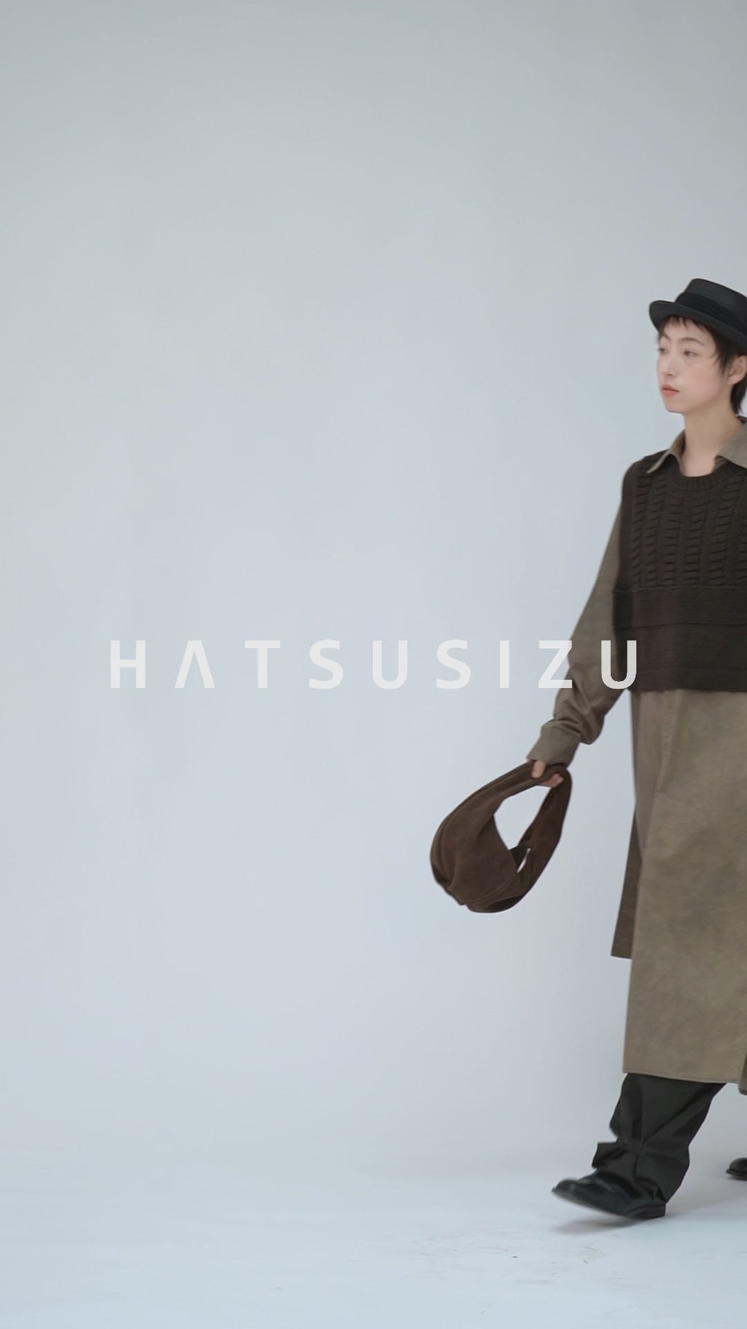 ミニマルストレートワイドパンツ