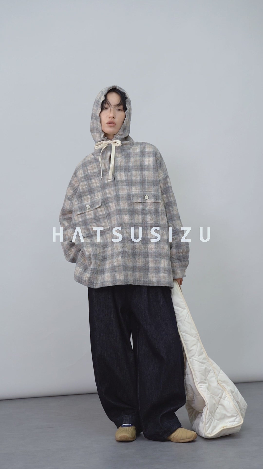 チェックパーカ